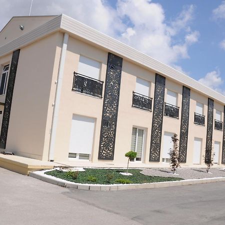Hotel Sobe Sova Kikinda Exteriér fotografie
